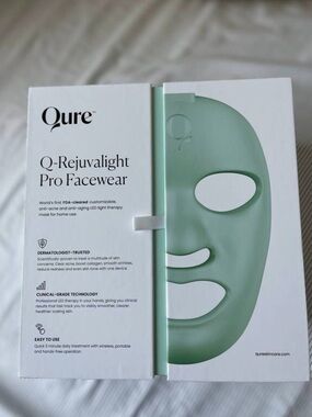 Qure Rejuvalight Pro Faceware - Red Light Therapy